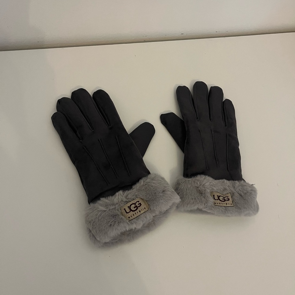 Gray Ugg fur gloves
